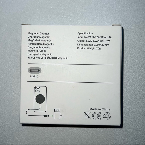 MagSafe Charger - Picture 2 of 4